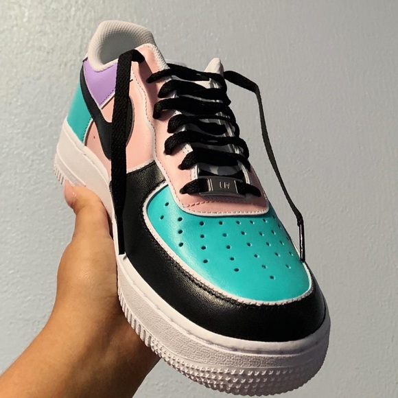 Custom Air Force 1 - Picture 2 of 4